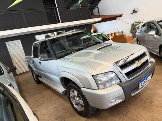 CHEVROLET S10 2.4 MPFI EXECUTIVE 4X2 CD 8V FLEX 4P MANUAL CHEVROLET S10 2.4 MPFI EXECUTIVE 4X2 CD 8V FLEX 4P MANUAL